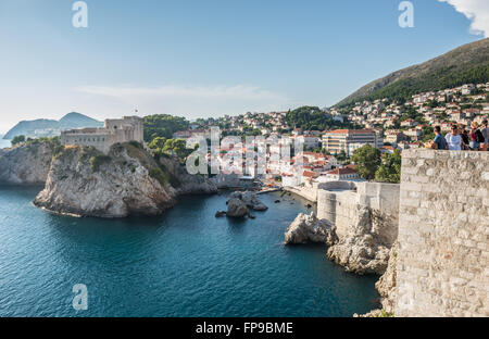 Saint Lawrence Festung auch als Festung Lovrijenac oder Gibraltar von Dubrovnik in Dubrovnik, Kroatien. Ansicht mit Festung Bokar Stockfoto