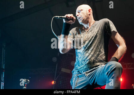 Neapel, Italien. 17. März 2016. Paolo Bruni, der Frontmann der italienischen Rockband Negrita, führt in ein live-Konzert-Tour "Negrita Club Tour 2016". © Paola Visone/Pacific Press/Alamy Live-Nachrichten Stockfoto