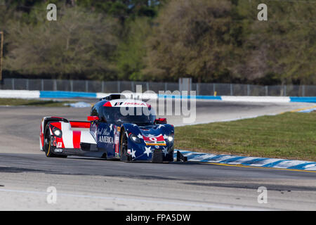 Sebring, FL, USA. 17. März 2016. DeltaWing DWC13 Rennen durch die Kurven bei den Mobil 1 12 Stunden von Sebring auf dem Sebring International Raceway in Sebring, FL. Credit: Csm/Alamy Live-Nachrichten Stockfoto