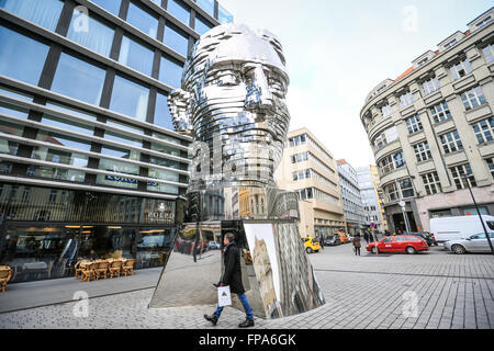 Prag, Tschechische Republik. 16. März 2016. Franz Kafka Kopf in Narodni oder National-Straße, am 29. Mai 2015 in Prag, Tschechien. © Aziz Karimow/Pacific Press/Alamy Live-Nachrichten Stockfoto