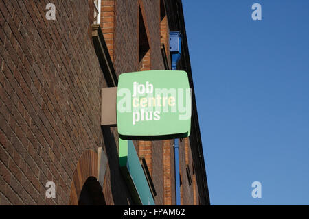 Jobcenter plus Schild für Gebäude England DWP, West Street Sheffield Stockfoto