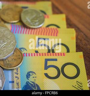 Geld 50-Dollar-Banknoten und-Münzen australische Stockfoto