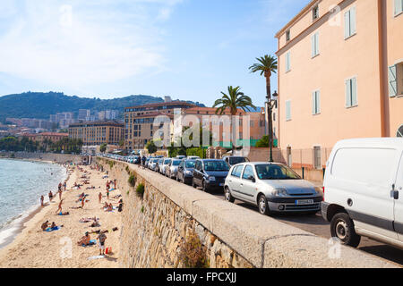 Ajaccio, Frankreich - 29. Juni 2015: Ajaccio ist die Hauptstadt von Korsika, eine französische Insel im Mittelmeer. Coastal Stadtbild Stockfoto