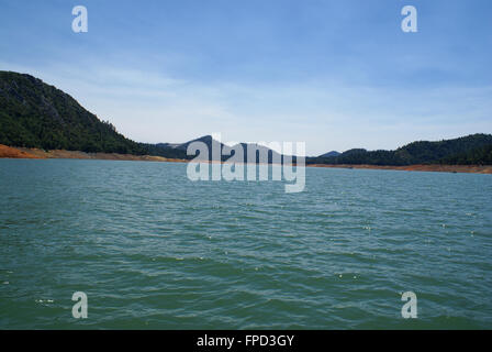 Lake Shasta, Shasta County, Kalifornien, USA, ein Wasser-Reservoir in Shasta-Dreiheit National Forest, gespeist von Shasta-Talsperre Stockfoto