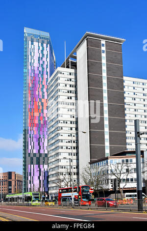 Wellesley Road Schnellstraße in Croydon mit hohen Gebäuden einschließlich Home Office Lunar House & neue farbenfrohe Wohnung Hochhaus über Stockfoto