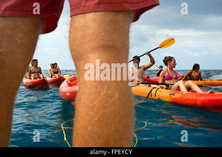 Kajakfahren auf Cala Sahona, Formentera, Balearen Inseln, Spanien. Barbaria Kap. Stockfoto