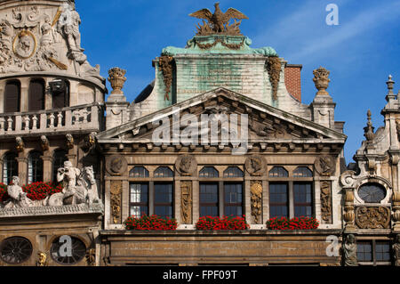 Einige der Dächer von Louve, Sac und Brouette am Grand Place, Brüssel, Belgien. Louve, Sac und Brouette sind eine Gruppe von Haus Stockfoto