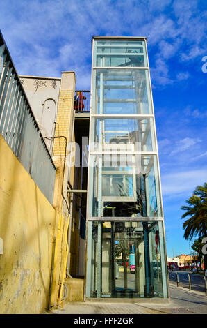 Öffentlichen Aufzug. Hospitalet de Llobregat, Katalonien, Spanien. Stockfoto