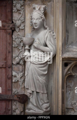 St. Barbara. Gotische Statue in St. Jakobskirche in Rothenburg Ob der Tauber, Franken, Bayern, Mitteldeutschlands. Stockfoto