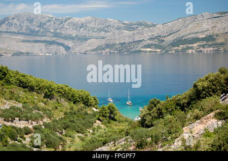 Malerische Aussicht auf Lovrecina Sandstrand auf der Insel Brac, Kroatien Stockfoto