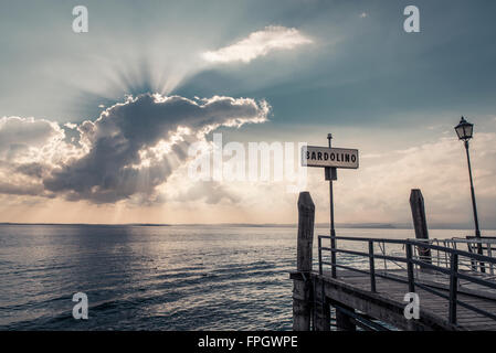 Sonnenuntergang über dem Gardasee @ bardolino Stockfoto