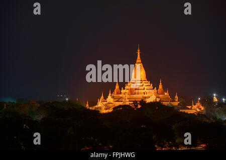 Ananda Pahtowas Tempel in der Nacht, Bagan, Myanmar Stockfoto