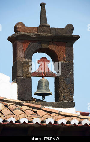 Funchal, Glockenturm der Kapelle "Santa Catarina" im Stadtpark Santa Catarina Stockfoto