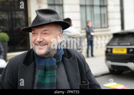 London, UK. 19. März 2016. George Galloway, ehemalige Respekt Partei Mitglied des Parlaments (MP) für Bradford West kommt an die Flüchtlinge willkommen März. Bildnachweis: Marc Ward/Alamy Live-Nachrichten Stockfoto