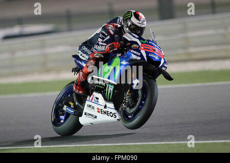 Doha, Katar. 19. März 2016. Jorge Lorenzo aus Spanien und Movistar Yamaha MotoGP rundet die Biegung beim MotoGP in Katar - Losail International Circuit am 19. März 2016 in Doha, Katar. Bildnachweis: Marco Iorio/Alamy Live-Nachrichten Stockfoto