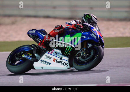 Doha, Katar. 19. März 2016. Jorge Lorenzo aus Spanien und Movistar Yamaha MotoGP rundet die Biegung beim MotoGP in Katar - Losail International Circuit am 19. März 2016 in Doha, Katar. Bildnachweis: Marco Iorio/Alamy Live-Nachrichten Stockfoto