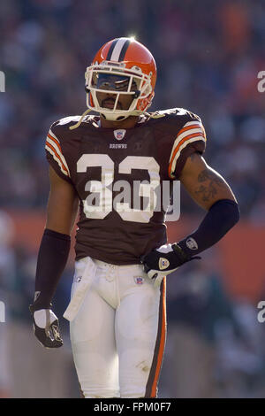 Cleveland, Ohio, USA. 20. November 2005. Cleveland Browns defensive zurück Daylon McCutchen während der Browns Spiel gegen die Miami Dolphins in Cleveland Browns Stadium am 20. November 2005 in Cleveland, Ohio. Zuma Press/Scott A. Miller © Scott A. Miller/ZUMA Draht/Alamy Live-Nachrichten Stockfoto