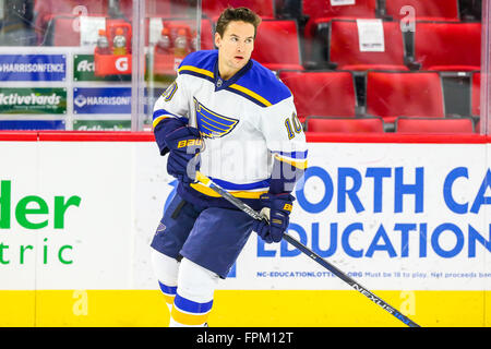 Raleigh, North Carolina, USA. 28. Februar 2016. St. Louis Blues rechten Flügel Scottie Erstrunden-(10) während der NHL-Spiel zwischen den St. Louis Blues und die Carolina Hurricanes in der PNC-Arena. © Andy Martin Jr./ZUMA Draht/Alamy Live-Nachrichten Stockfoto