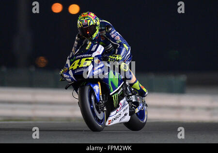 Doha, Katar. 19. März 2016. Italienischen MotoGP-Pilot Valentino Rossi von Movistar Yamaha MotoGP-Team-Rennen in der MotoGP Qualifikation des Grand Prix von Katar auf dem Losail International Circuit in Doha, Katar, am 19. März 2016. © Nikku/Xinhua/Alamy Live-Nachrichten Stockfoto