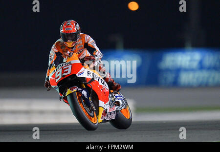 Doha, Katar. 19. März 2016. Spanische MotoGP-Pilot Marc Marquez der Repsol Honda Team-Rennen in der MotoGP Qualifikation des Grand Prix von Katar auf dem Losail International Circuit in Doha, Katar, am 19. März 2016. Marc Marquez belegte den 2. Rang mit 1: 54,634 Minuten. © Nikku/Xinhua/Alamy Live-Nachrichten Stockfoto