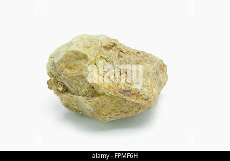 Steinen auf weißem Hintergrund. Natürliche Mineralien in Thailand abgebaut. Stockfoto