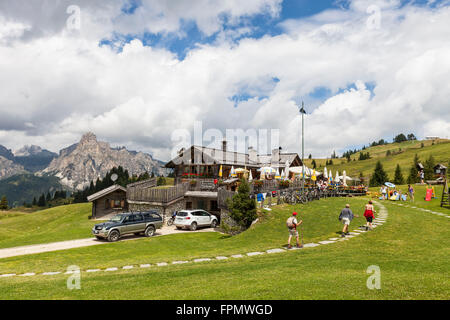 Berghütte La Marmotta, bei den Marentas Höhenweg, Dolomiten, Südtirol, Italien, Europa Stockfoto