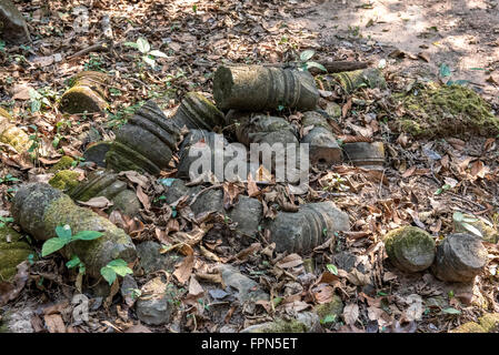 Gebrochene Säulen auf dem Gelände von Preah Khan, der Tempel des Heiligen Schwertes, gebaut von Jayavarman VII AD1191 Kambodscha Stockfoto