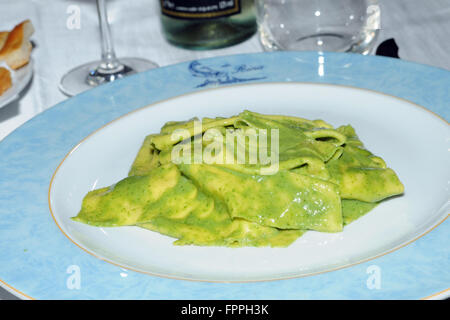 Lasagne al Pesto, traditionelle Lasagne Pasta mit Pesto-Sauce, Genua, Ligurien, Italien, Europa Stockfoto