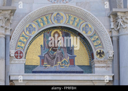 Mosaik von Giuseppe Modena da Lucca, Johannes des Täufers, Lünette über richtige Tür der Kathedrale in Pisa, Italien Stockfoto