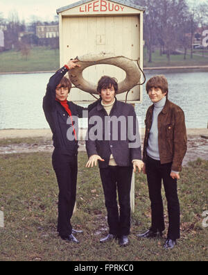 PADDY, KLAUS & GIBSON Anglo-German pop-Trio im Jahr 1966. Von links: Paddy Kammern, Klaus Voorman, Gibson Kemp Stockfoto