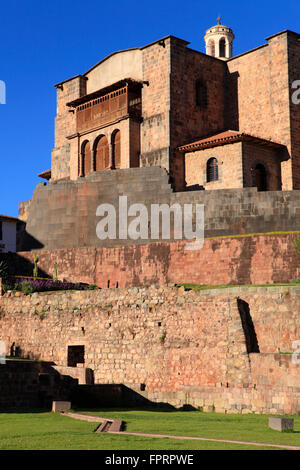 Geographie/Reisen, Amerika, Peru, Anden, Cusco, Kirche und Kloster von Santo Domingo, erbaut auf den Ruinen der Inka Coricancha Stockfoto