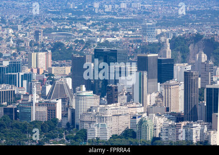 Innenstadt von Rio de Janeiro, Geschäftsgebäude im Stadtzentrum mit der Metropolitan Cathedral & Petrobras Hauptsitz, Brasilien, Südamerika Stockfoto