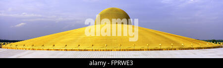 Buddhistischer Tempel Wat Phra Dhammakaya, Mahadhammakaya Cetiya, Bezirk Khlong Luang, Pathum Thani, Bangkok, Thailand Stockfoto