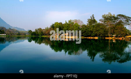 Wat Tham Khao Reservoir Stockfoto