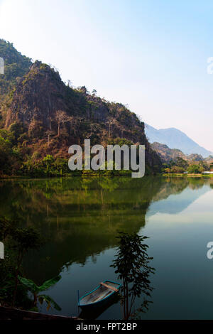 Wat Tham Khao Reservoir Stockfoto