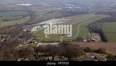 Luftaufnahme von Haydock Park Racecourse, Newton-le-Willows, Lancashire, UK Stockfoto