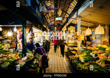 Die Dongsanshui Straßenmarkt in Wanhua District, Taipei, Taiwan. Stockfoto