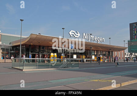 Hauptleitung Bahnhof Nijmegen, Niederlande. Stockfoto