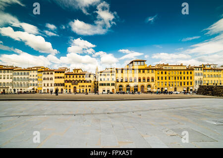 Alten Gebäude mit Blick auf Palazzo Pitti in Florenz, Toskana, Italien Stockfoto