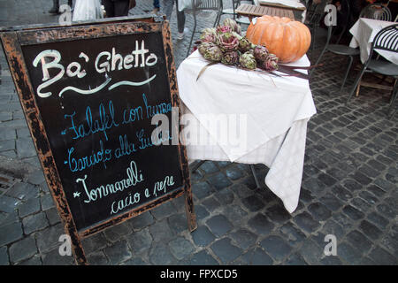 koscheres Restaurant Tür Eingang in das Ghetto von Rom Italien Kartell römische jüdische Küche Stockfoto