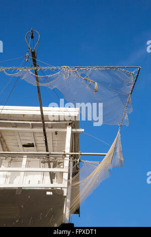 Carrelet mit zerrissenen Angeln net Royan Stockfoto