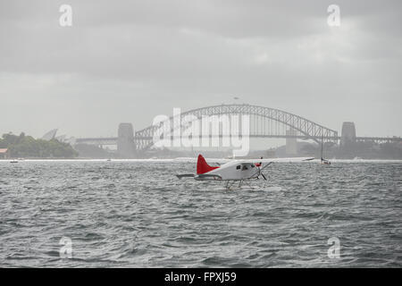 Wasserflugzeug im Hafen von Sydney an den Start Stockfoto