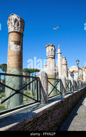 Trajanssäule in Rom, Italien. Stockfoto