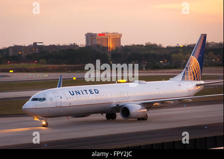 United Airlines-Passagier-Jet am Atlanta International Airport in Atlanta, Georgia, USA. Stockfoto