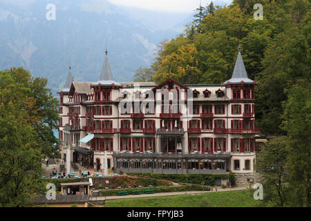 Ein Foto von dem Grand Hotel Giessbach in der Nähe von den Giessbachfällen auf dem Brienzersee im Berner Oberland Bereich der Schweiz. Stockfoto