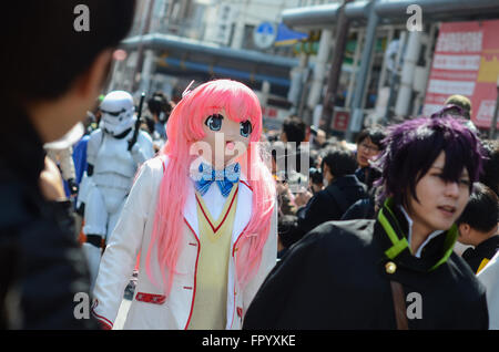 Cosplayer auf der jährlichen Nipponbashi Street Festa in Osaka, Japan. Stockfoto