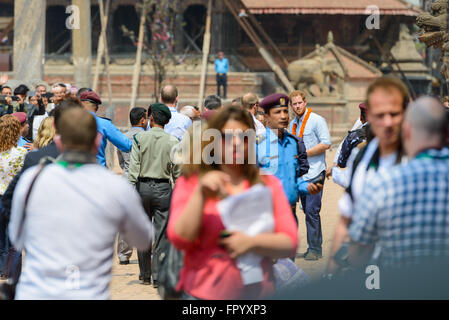 Patan, Nepal. 20. März 2016. Prinz Harry besucht Patan Dubar Square. Stockfoto