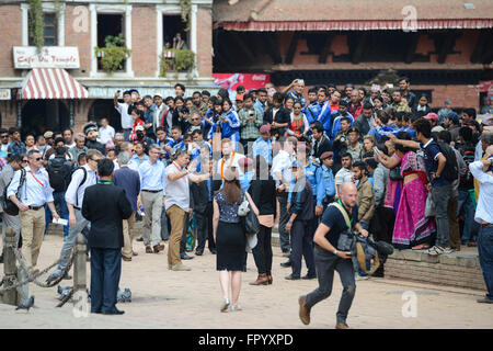 Patan, Nepal. 20. März 2016. Prinz Harry besucht Patan Dubar Square. Stockfoto