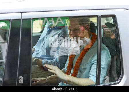 Patan, Nepal. 20. März 2016. Prinz Harry verlässt Patan Dubar Platz auf der zweiten Anreisetag seiner fünftägigen Staatsbesuch in Nepal. Bildnachweis: Dutourdumonde/Alamy Live-Nachrichten Stockfoto