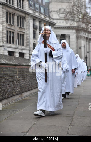 Tower Hill, London, UK. 2oth März 2016. Der Druide Bestellung Spring Equinox Zeremonie in der Nähe des Tower of London. © Matthew Chattle / Stockfoto